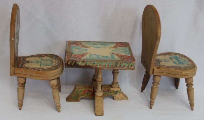ANTIQUE 1900's BLISS WOOD w/PAPER LITHO DOLLHOUSE FURNITURE - TABLE & TWO CHAIRS