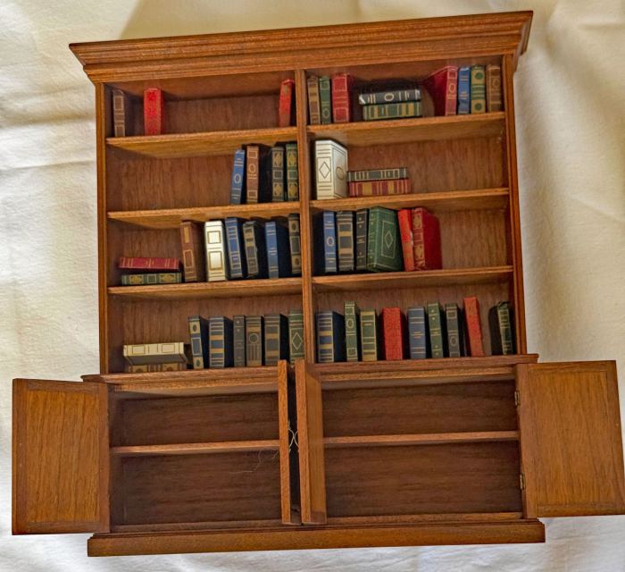 IGMA Artisan Roger Gutheil 1991 Mini Dollhouse Bookcase Library 12:1  ZZ808