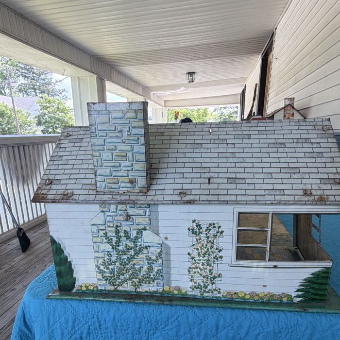 Vintage 1:12 Metal Dollhouse, 5 Rooms 1-Story Unfurnished Open