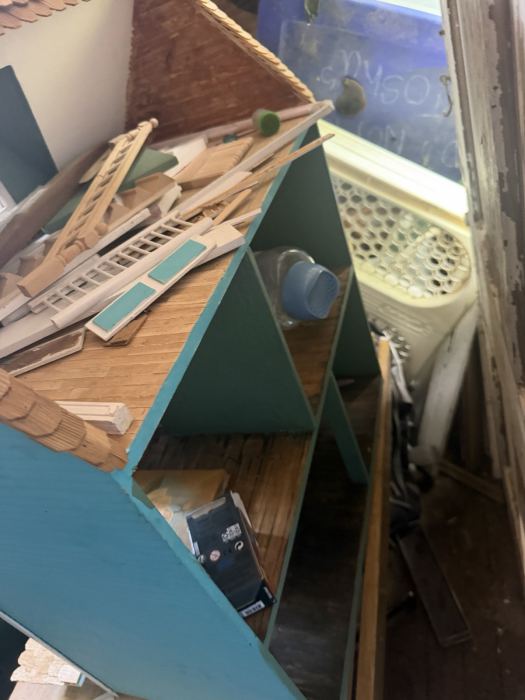 1:12 Wood Complete Dollhouse 2-Story 3-Room Unfurnished Painted Blue