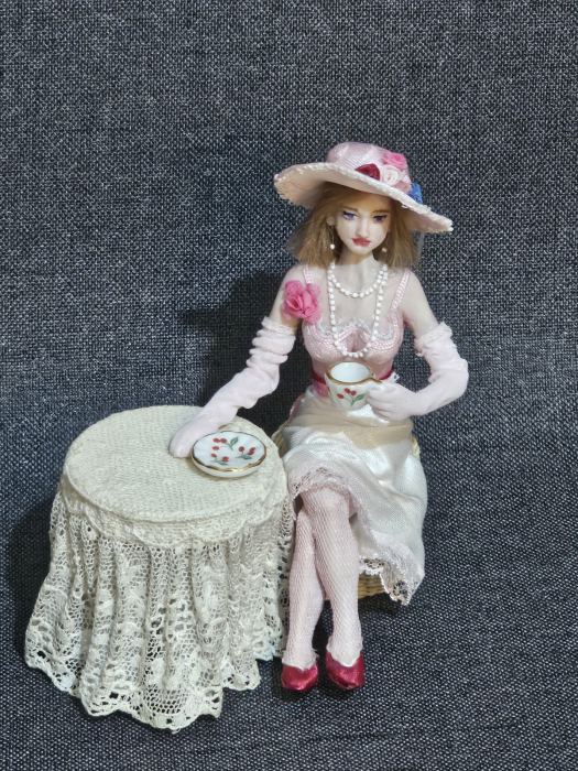 OOAK Miniature 1:12th scale Dollhouse Woman Lady Doll Artist Hand Sculpted