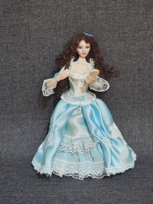 OOAK Miniature 1:12th scale Dollhouse Woman Lady Doll Artist Hand Sculpted