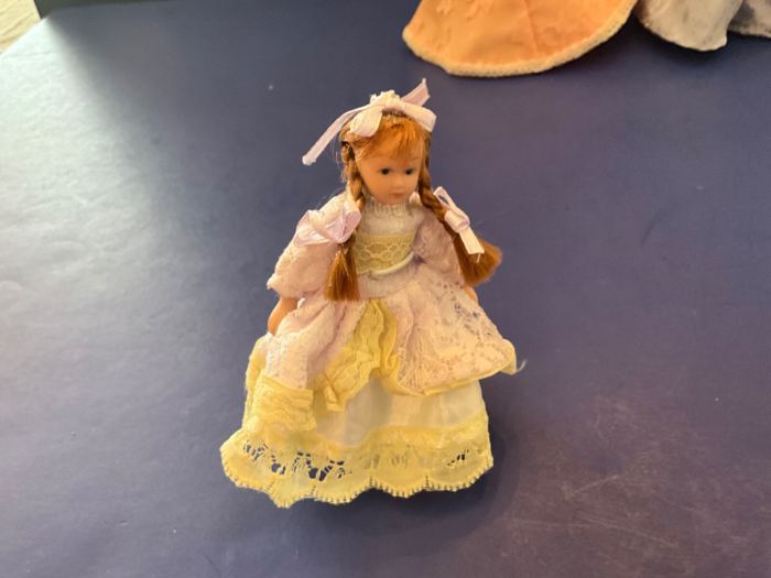 Vintage Lot Of 4 Victorian Style Miniature Artisan Dollhouse Dolls VGC