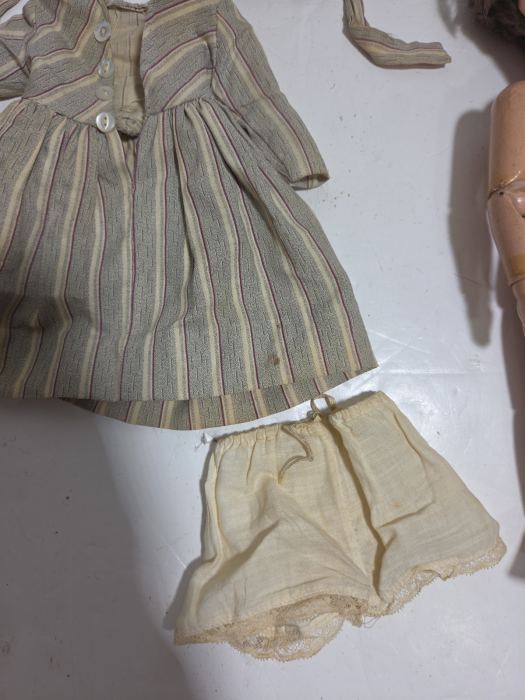 11" Antique 1911 Schoenhut Doll  ~Jointed Wooden Doll Very Nice Condition TD48D